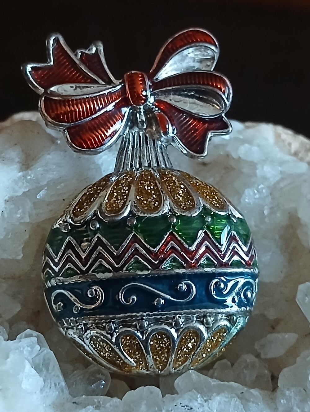 vintage NINA RICCI × AVON silvertone oranament brooch